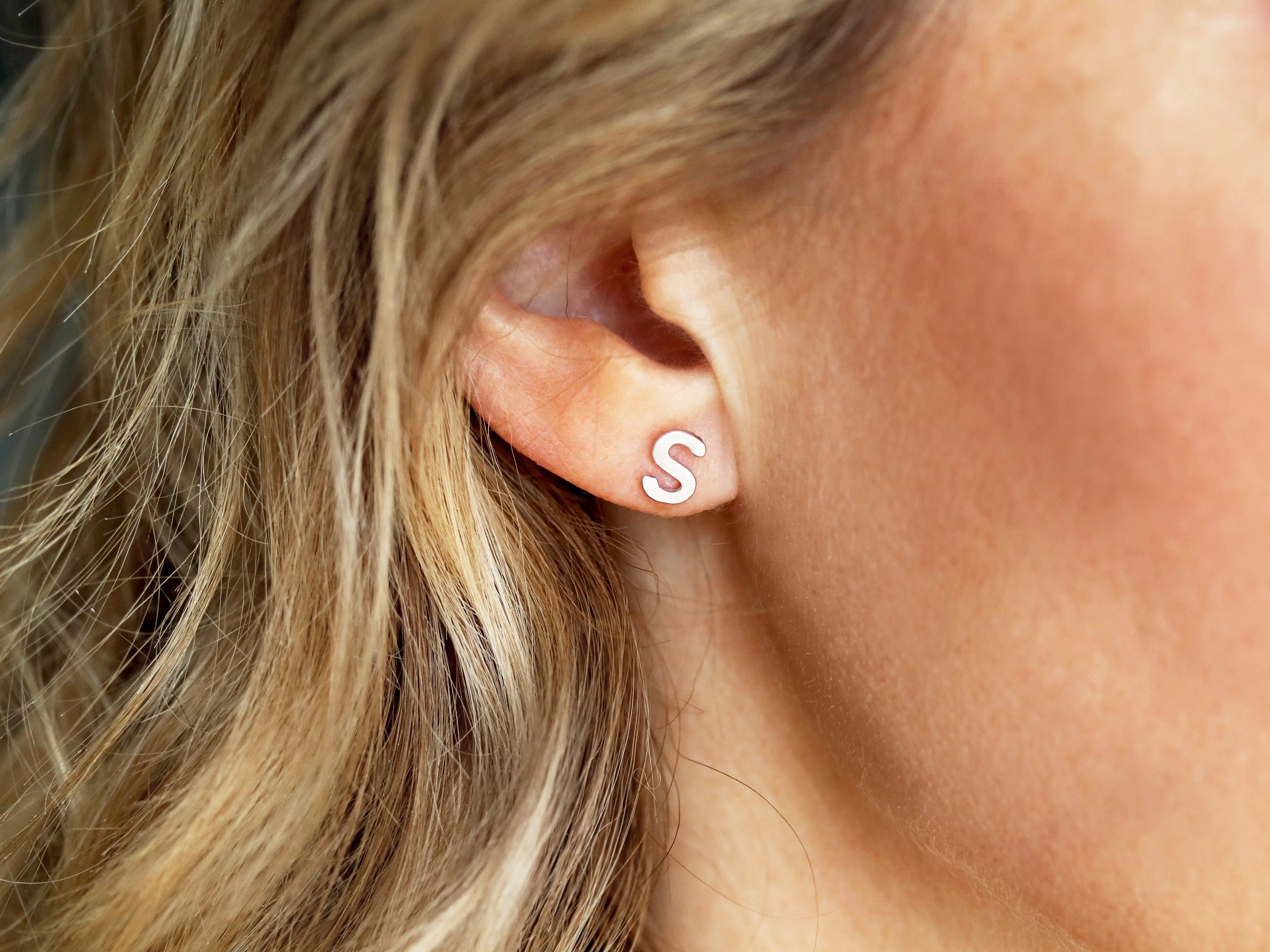 Ola Small Earring - Hemline Dallas