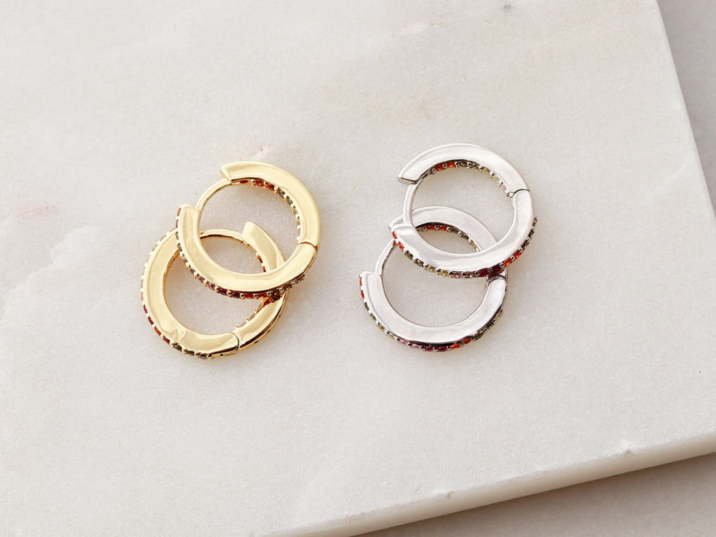 Hoop earrings with clasp by Tom Design Shop.