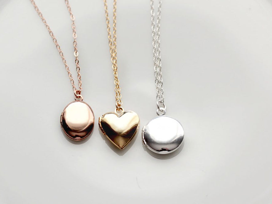 Gold locket for girls discount